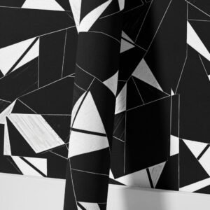 GEOMETRIC BLACK 05