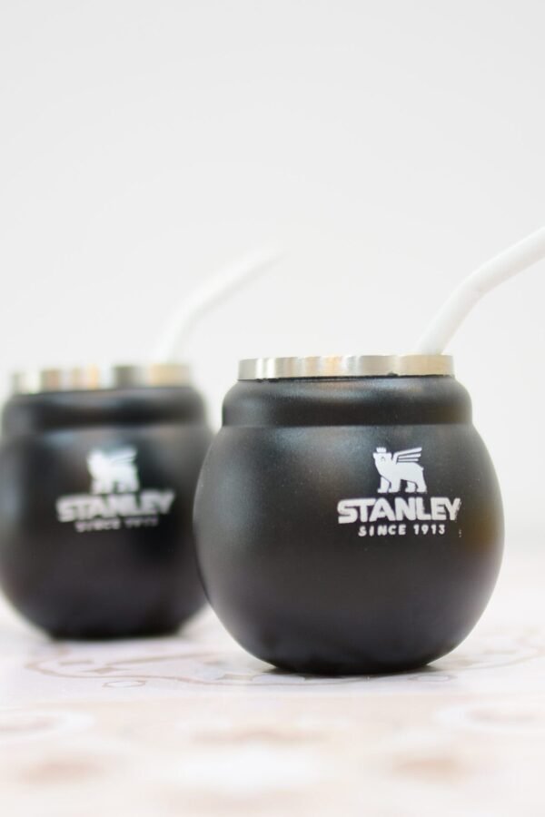 MATE NEGRO SIMIL STANDLEY + BOMBILLA