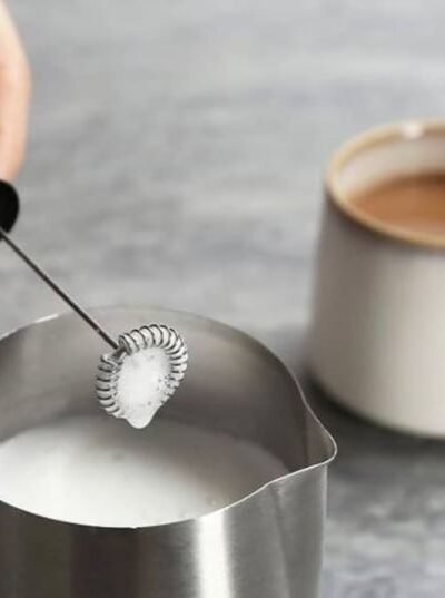 Espumador de leche y baditor de huevos automático