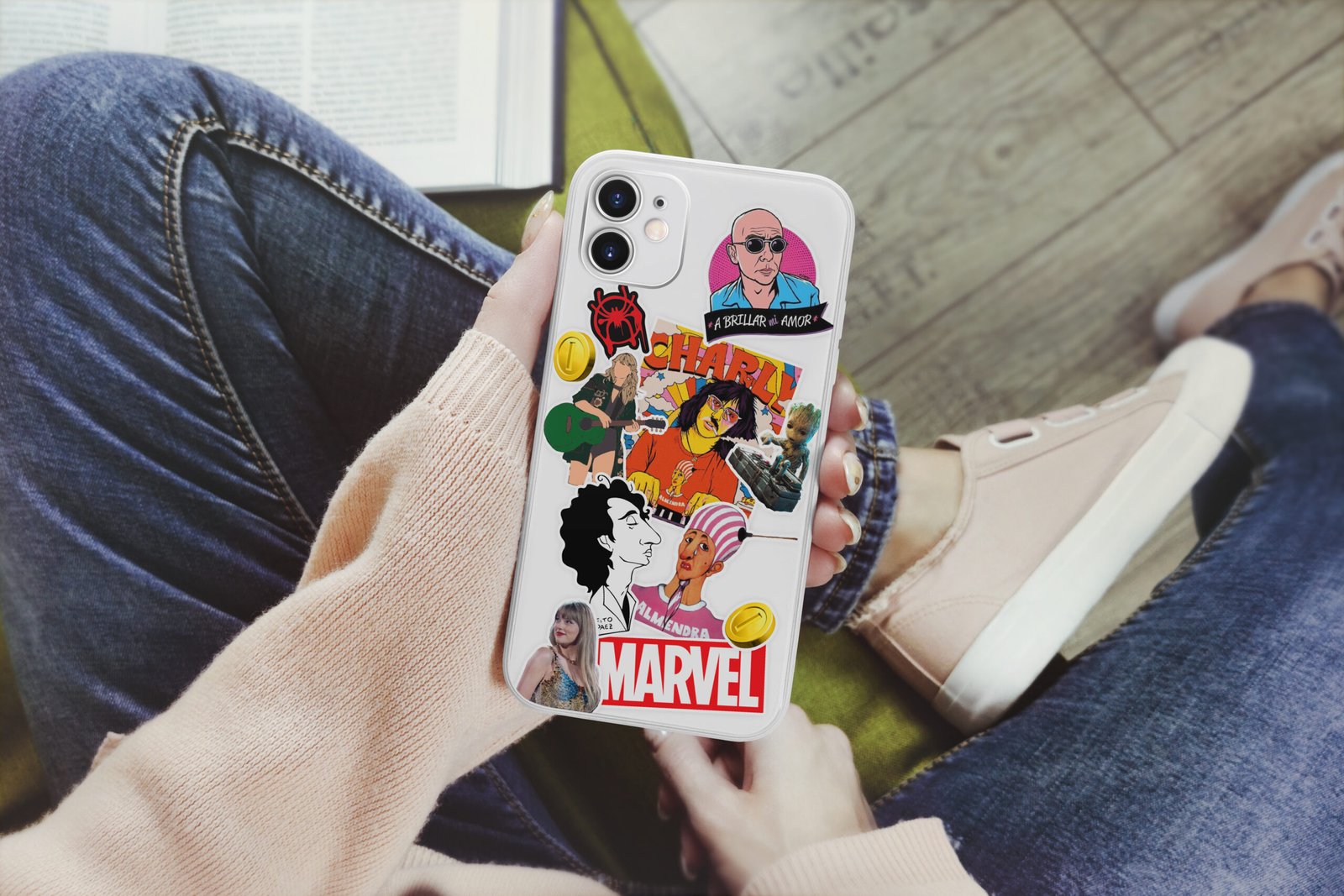 mockup celular STICKERS DIA DEL AMIGO scaled MAY-24032 - PACK STICKERES X 10 - PERSONAJES - Imagen 2